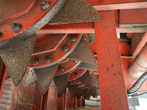 Grote foto gazonbeluchter met kenteken prikrol tuin en terras overige tuin en terras