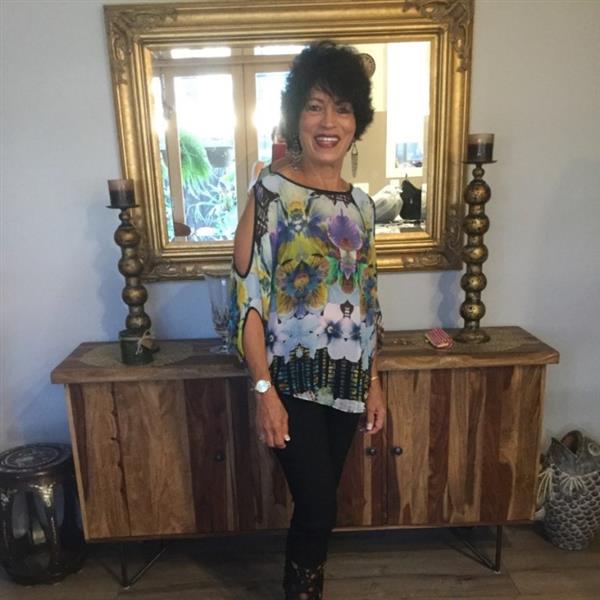 Grote foto surinaamse vrouw met pit zoekt lieve man contacten en berichten vrouw zoekt man