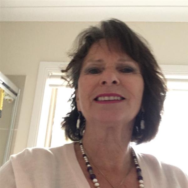 Grote foto ik zoek spannende gezelligheid contacten en berichten vrouw zoekt man