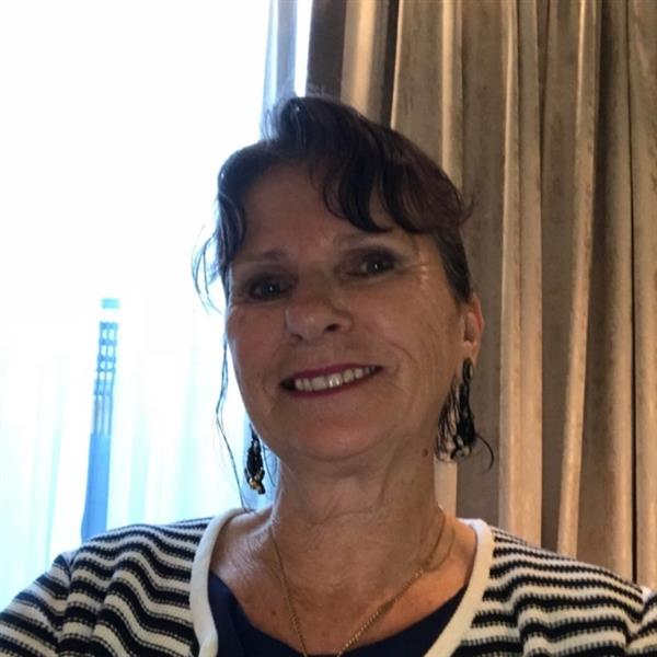 Grote foto ik zoek spannende gezelligheid contacten en berichten vrouw zoekt man