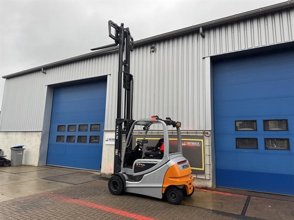 Grote foto vs 22438 elektrische triplex heftruck still rx60 35 bj2019 agrarisch heftrucks