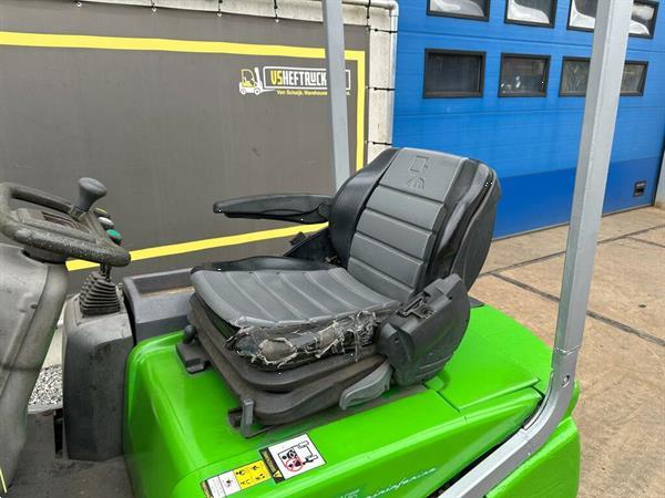 Grote foto vs 22430 elektrische triplex heftruck cesab 4500mm sideshift agrarisch heftrucks