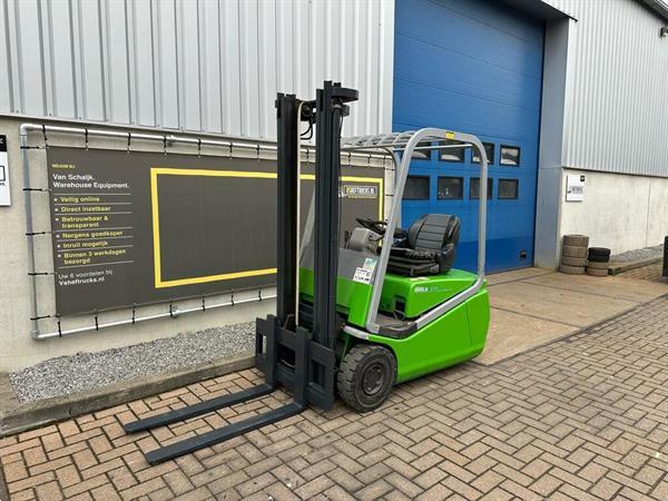 Grote foto vs 22430 elektrische triplex heftruck cesab 4500mm sideshift agrarisch heftrucks