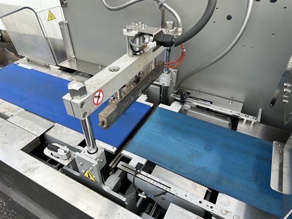 Grote foto ulma sienna ls bi flowpackmachine met 3 5 meter transportband agrarisch tuinbouw