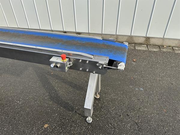 Grote foto ulma sienna ls bi flowpackmachine met 3 5 meter transportband agrarisch tuinbouw
