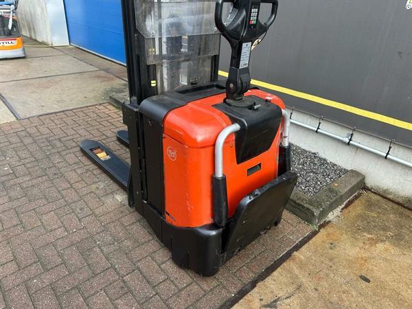 Grote foto vs 22441 elektrische triplex stapelaar toyota 5.000mm doe het zelf en verbouw hefwerktuigen