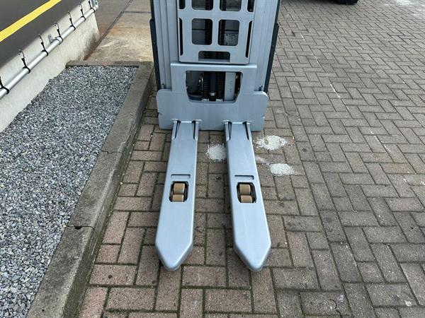 Grote foto vs 22444 elektrische triplex stapelaar still 5.016mm doe het zelf en verbouw hefwerktuigen