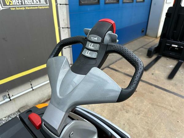 Grote foto vs 22446 elektrische triplex stapelaar still 4.716mm weinig uren doe het zelf en verbouw hefwerktuigen