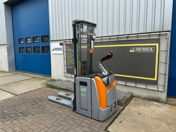 Grote foto vs 22446 elektrische triplex stapelaar still 4.716mm weinig uren doe het zelf en verbouw hefwerktuigen