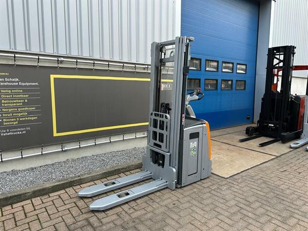 Grote foto vs 22446 elektrische triplex stapelaar still 4.716mm weinig uren doe het zelf en verbouw hefwerktuigen