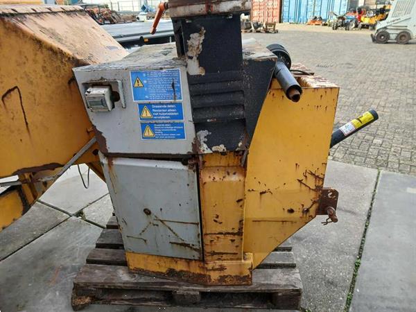 Grote foto schliesing 220 zx takkenhakselaar agrarisch bosbouw