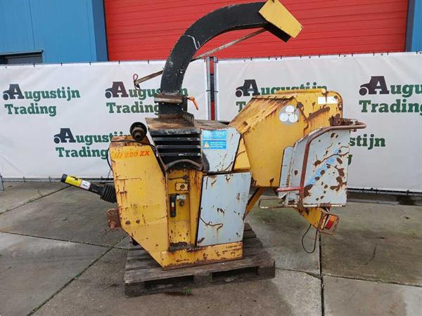 Grote foto schliesing 220 zx takkenhakselaar agrarisch bosbouw