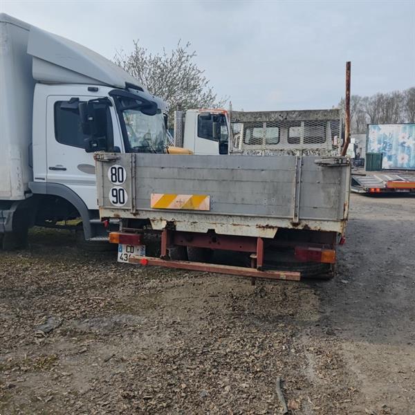 Grote foto renault 230 doe het zelf en verbouw vrachtwagens