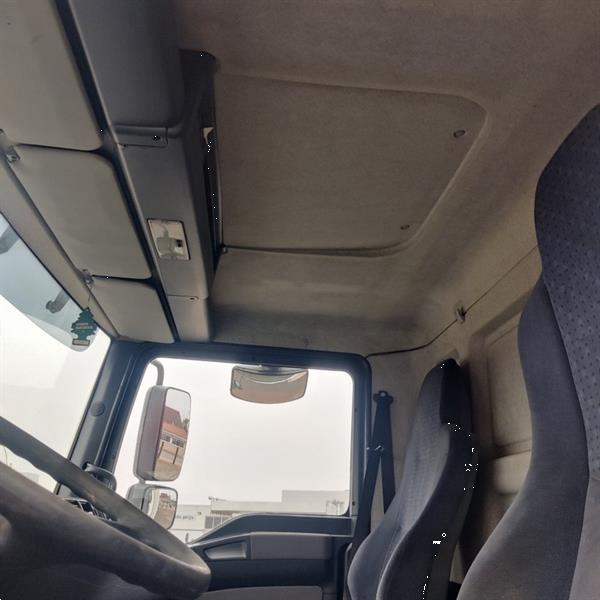 Grote foto man tgl doe het zelf en verbouw vrachtwagens