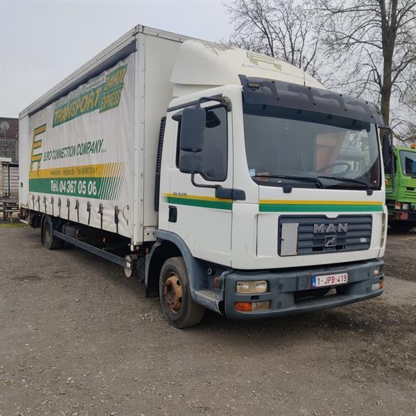 Grote foto man tgl doe het zelf en verbouw vrachtwagens