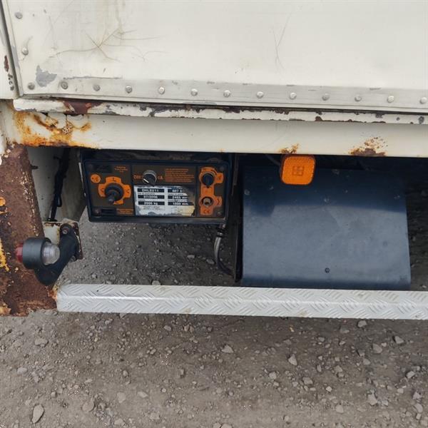 Grote foto man tgl doe het zelf en verbouw vrachtwagens