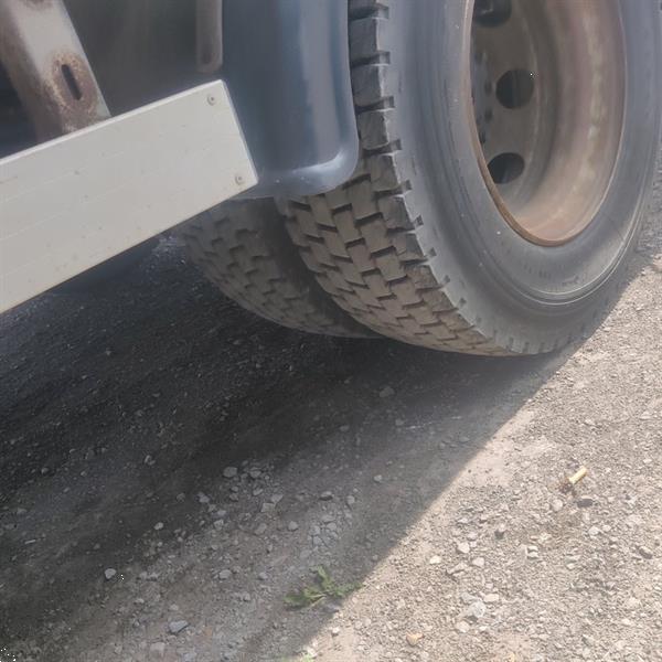 Grote foto renault midlum with hanging work in the fridge doe het zelf en verbouw vrachtwagens