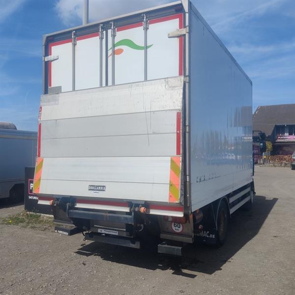 Grote foto renault midlum with hanging work in the fridge doe het zelf en verbouw vrachtwagens