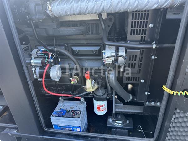 Grote foto lucla glu55 sr 55kva 400v 230v doe het zelf en verbouw onderdelen en accessoires