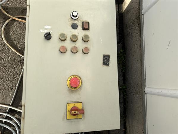 Grote foto peter cox wasmachine voor lente ui met blad en wortelsnijder agrarisch tuinbouw