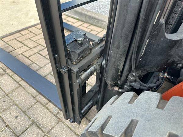 Grote foto vs 22451 lpg triplex heftruck bt 5510mm sideshift agrarisch heftrucks