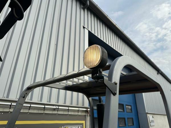 Grote foto vs 22451 lpg triplex heftruck bt 5510mm sideshift agrarisch heftrucks