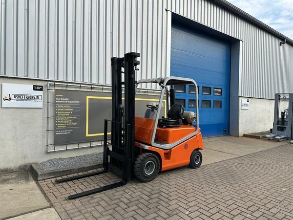 Grote foto vs 22451 lpg triplex heftruck bt 5510mm sideshift agrarisch heftrucks