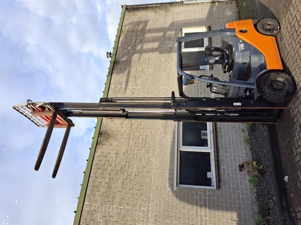 Grote foto toyota 02 8fdf18 diesel heftruck triplo vorkenspreider agrarisch heftrucks