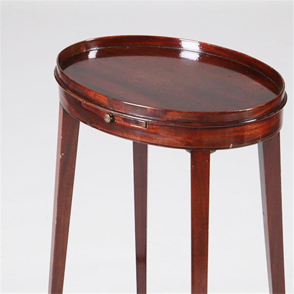 Grote foto 18e eeuws kraantjeskan tafeltje als wijntafeltje k zeer geschikt no.342075 antiek en kunst stoelen en banken