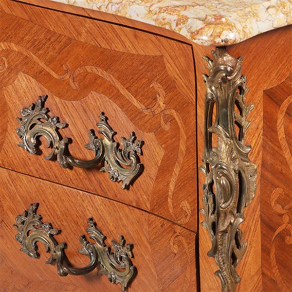 Grote foto grote louis xv stijl commode ca 1890 rijkelijk ingelegd en met brons beslagen no.342005 antiek en kunst stoelen en banken