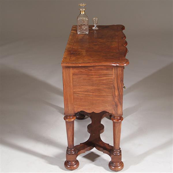 Grote foto kleine wortelnoten kruisvoet commode ca 1715 mooie patina no.342010 antiek en kunst stoelen en banken