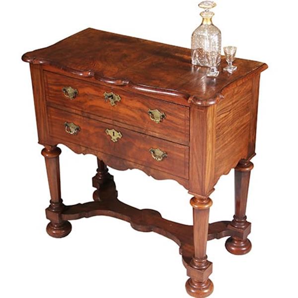 Grote foto kleine wortelnoten kruisvoet commode ca 1715 mooie patina no.342010 antiek en kunst stoelen en banken
