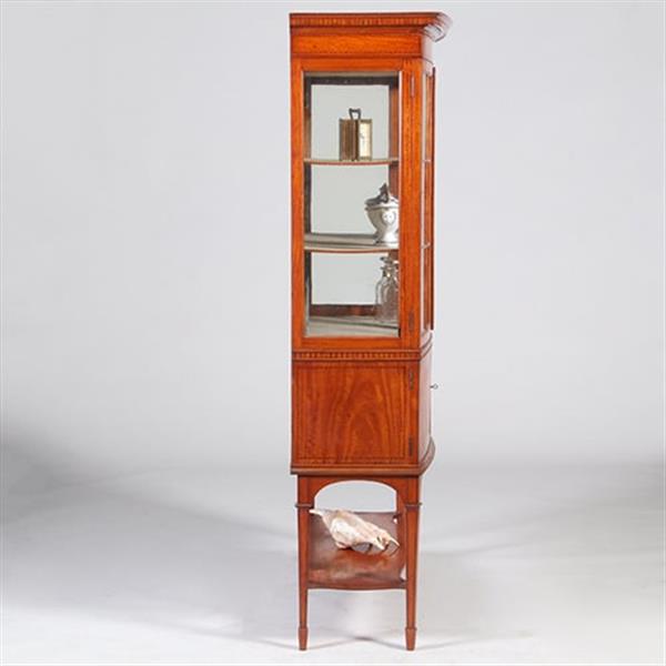 Grote foto ingelegde satijnhouten bowfront vitrinekast fijn meubelmakers werk no.342025 antiek en kunst stoelen en banken