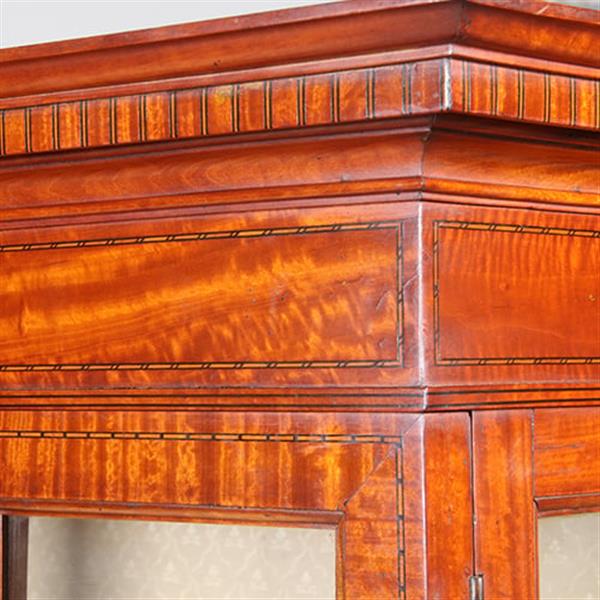 Grote foto ingelegde satijnhouten bowfront vitrinekast fijn meubelmakers werk no.342025 antiek en kunst stoelen en banken