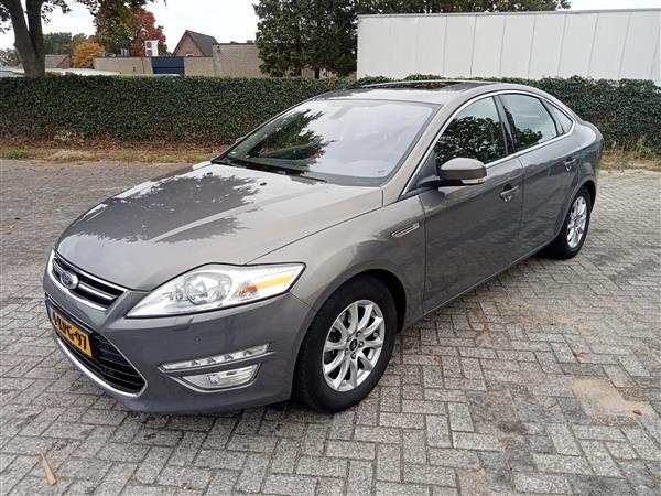 Grote foto ford mondeo hatchback 1.6 tdci full options 2013 auto ford