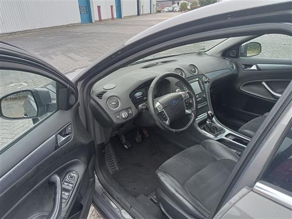 Grote foto ford mondeo hatchback 1.6 tdci full options 2013 auto ford