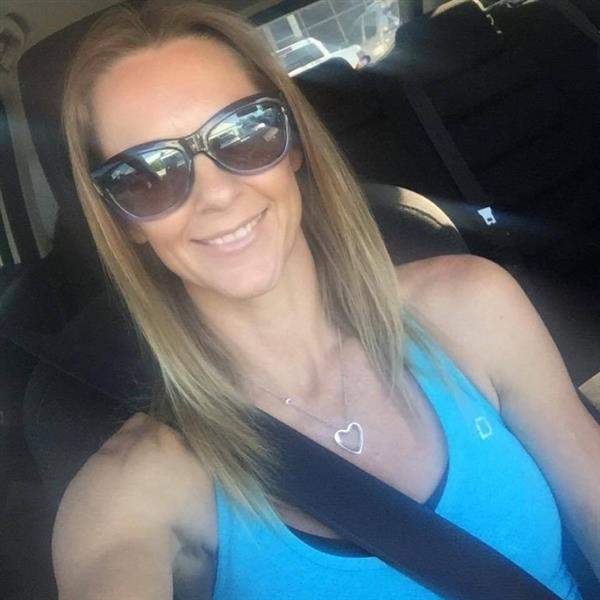 Grote foto zit jij ook vol levenslust contacten en berichten vrouw zoekt man