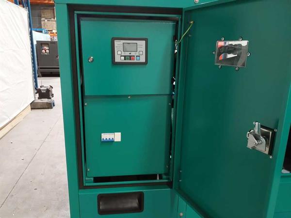 Grote foto cummins c44d5eq s 44kva generator doe het zelf en verbouw aggregaten