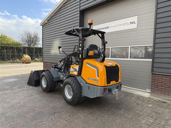 Grote foto giant g2700 x tra hd minishovel 599 lease 2024 833 uur agrarisch shovels