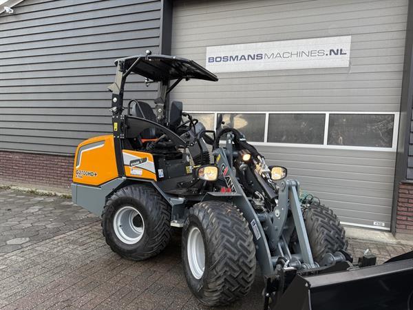 Grote foto giant g2700 x tra hd minishovel 599 lease 2024 833 uur agrarisch shovels
