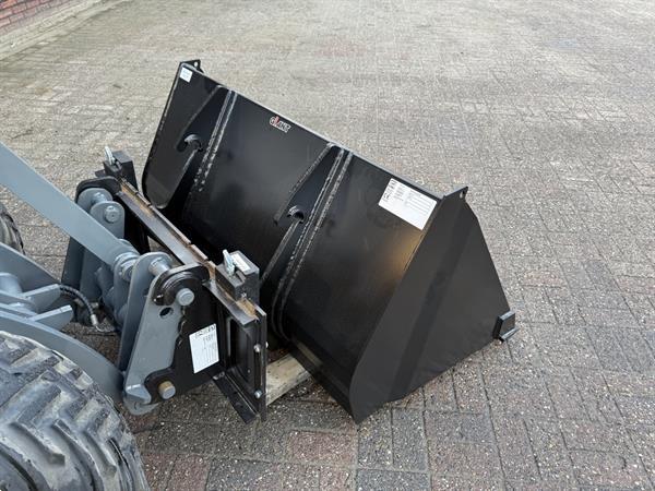 Grote foto giant g2700 x tra hd minishovel 599 lease 2024 833 uur agrarisch shovels