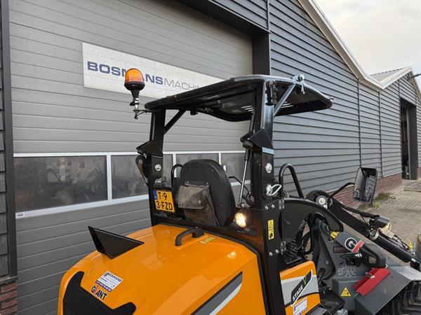 Grote foto giant g2700 x tra hd minishovel 599 lease 2024 833 uur agrarisch shovels