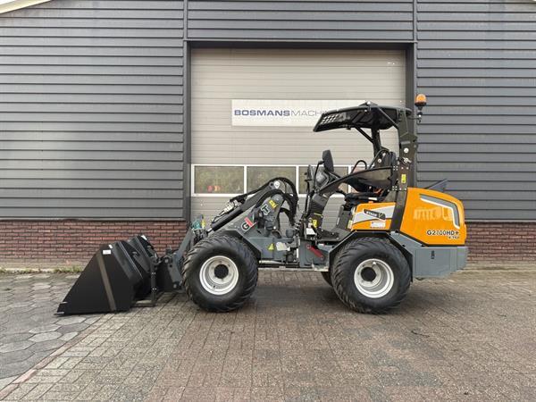 Grote foto giant g2700 x tra hd minishovel 599 lease 2024 833 uur agrarisch shovels