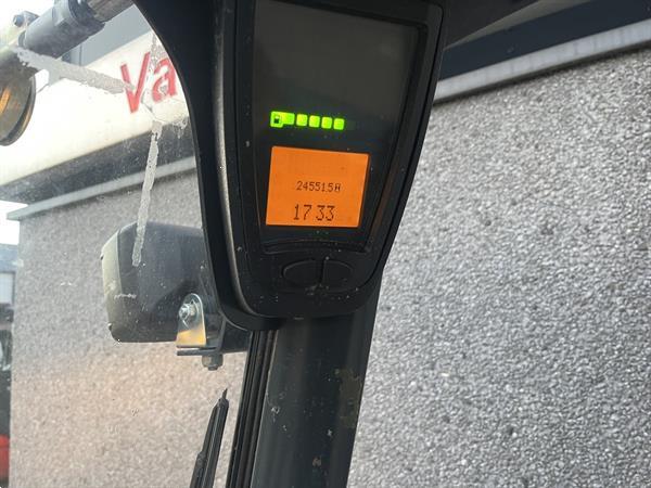 Grote foto heftruck forklift linde h25t triplo465 sideshift 4e functie 2010 lpg agrarisch heftrucks