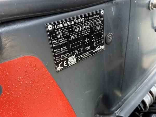 Grote foto heftruck forklift linde h25t triplo465 sideshift 4e functie 2010 lpg agrarisch heftrucks