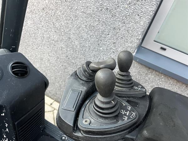 Grote foto heftruck forklift linde h25t triplo465 sideshift 4e functie 2010 lpg agrarisch heftrucks