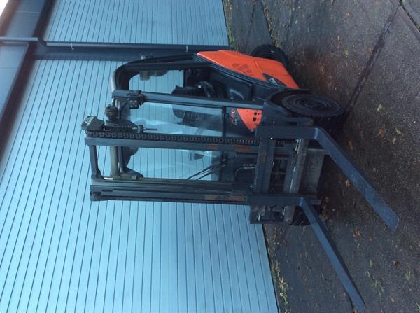 Grote foto linde 2 ton diesel bj 2014 agrarisch heftrucks