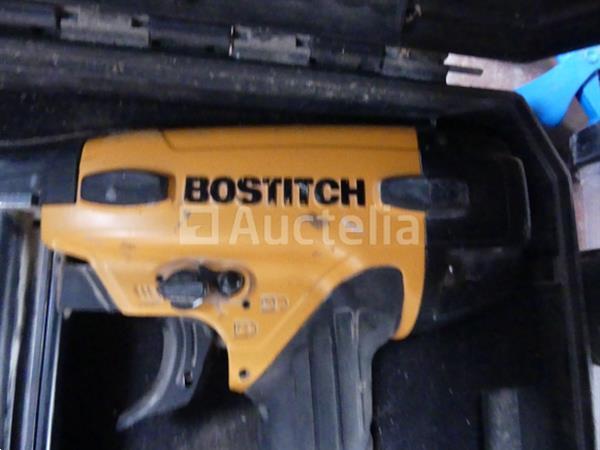 Grote foto pneumatische spijkermachine en 2 siliconen pistool doe het zelf en verbouw gereedschappen en machines