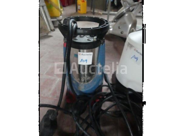 Grote foto waterpomp sproeier agrarisch pompen