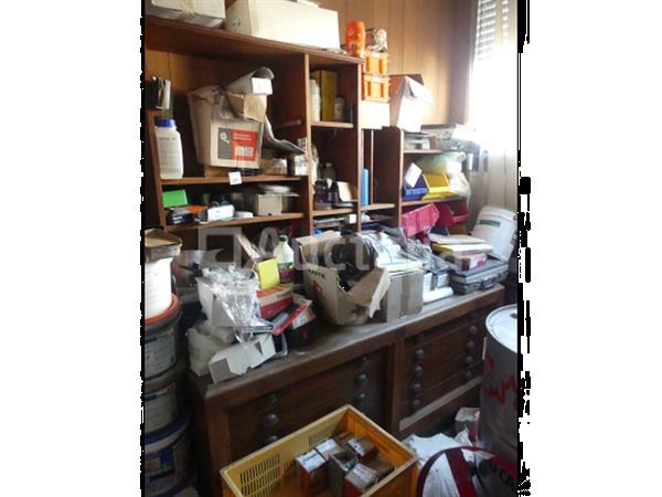 Grote foto diverse ijzerwaren en handgereedschap doe het zelf en verbouw gereedschappen en machines